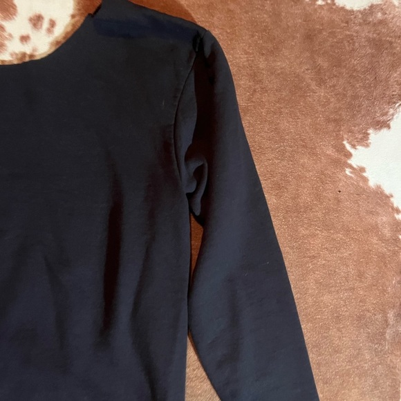 Bundle of crewnecks with cut out neck 
size small /  medium - Picture 8 of 9